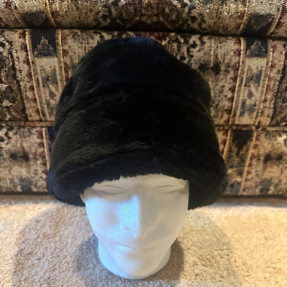 CHEROKEE Women's Faux Fur Bucket Style Black Winter Hat